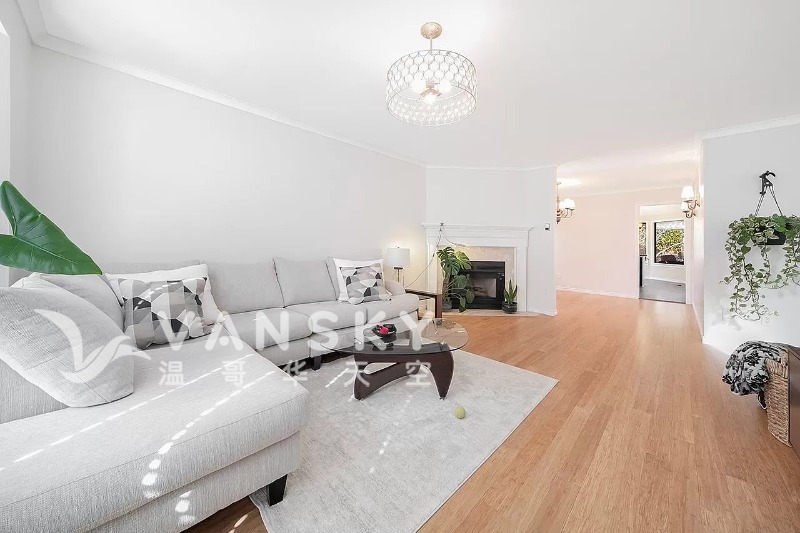 260313164659_photo6 living room.jpg